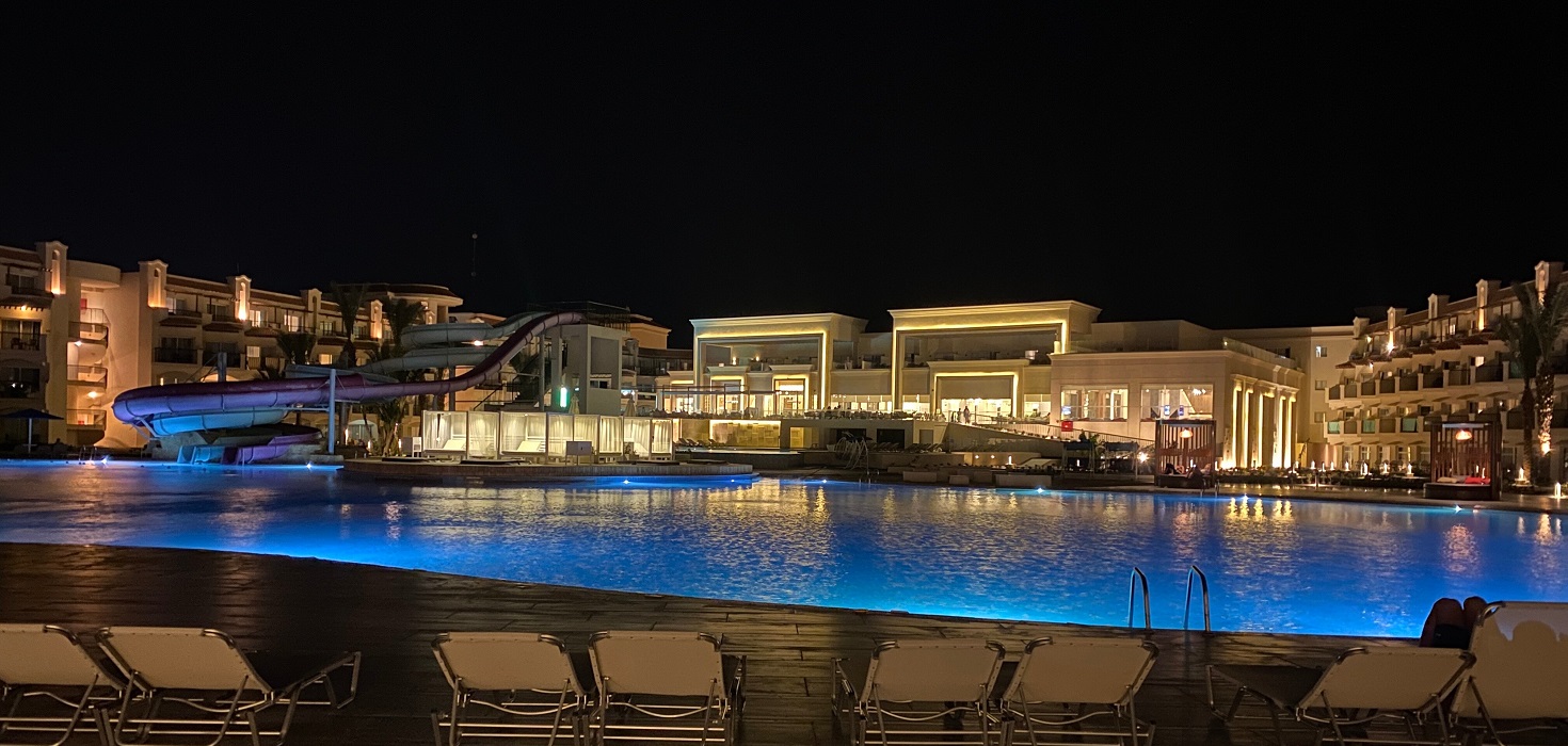 <div>THE V LUXURY RESORT 5*</div>